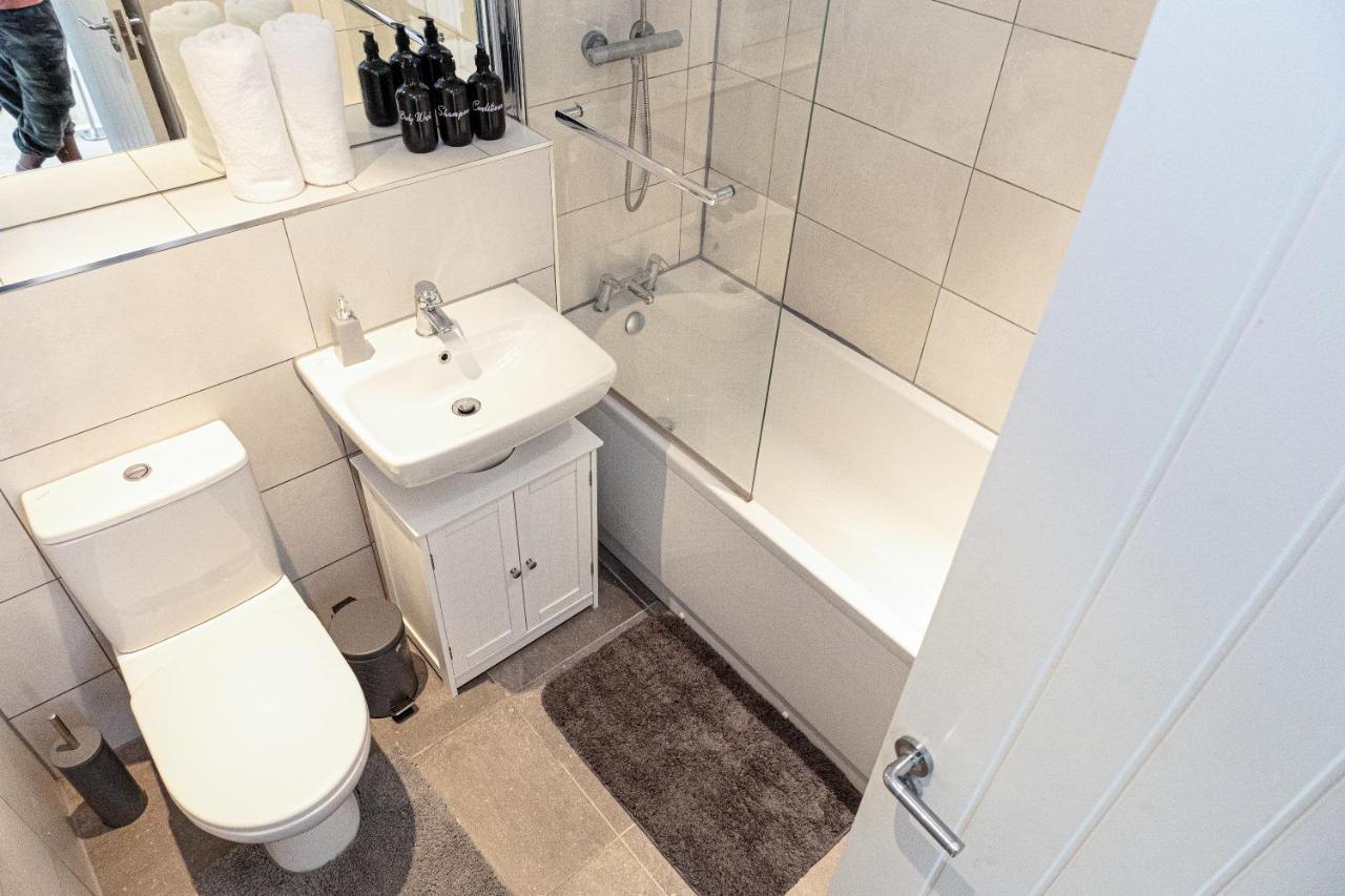 Private Room In A New Build Heanor Екстер'єр фото
